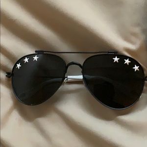 100% authentic Givenchy sunglasses GV7057 like new
